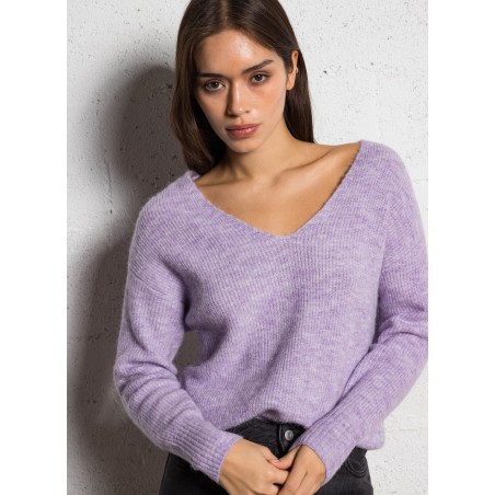 MUCHA - Maglione a coste con scollo a V | Viola